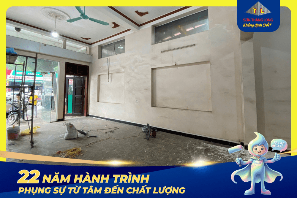 làm việc nhóm tại cửa hàng sơn
