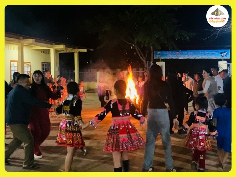 son thang long tham gia hanh trinh tet nhan ai 26