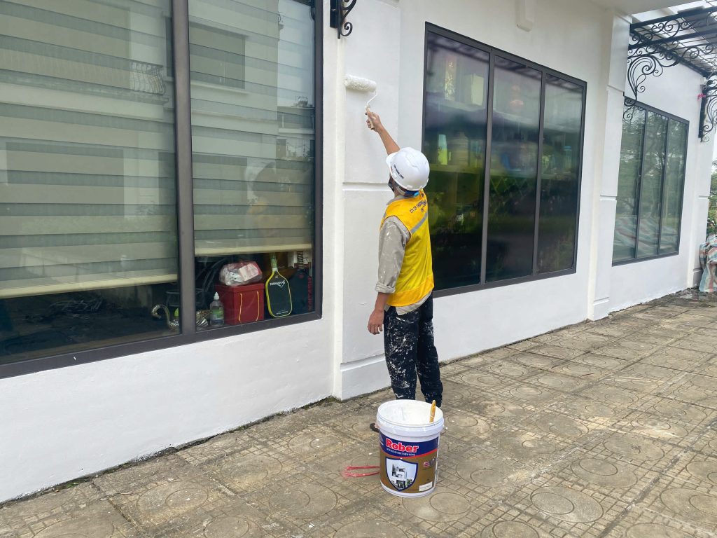 Sơn Chống Nóng Có Hiệu Quả Không? 3 Hiểu Lầm Vừa Mất Tiền Vừa Phản Tác Dụng 2 sơn phủ màu trắng